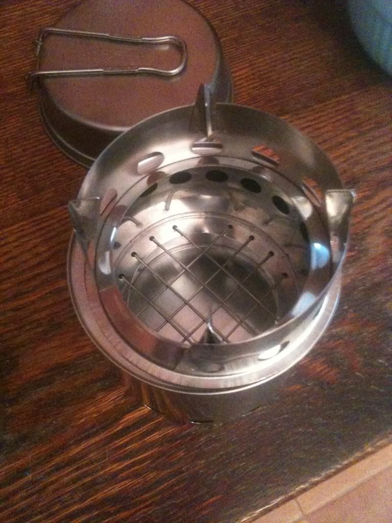 [Linked Image from i1010.photobucket.com]