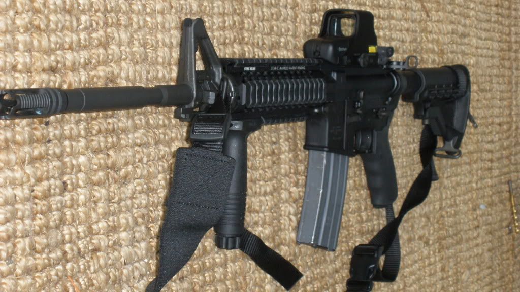 [Linked Image from i1010.photobucket.com]