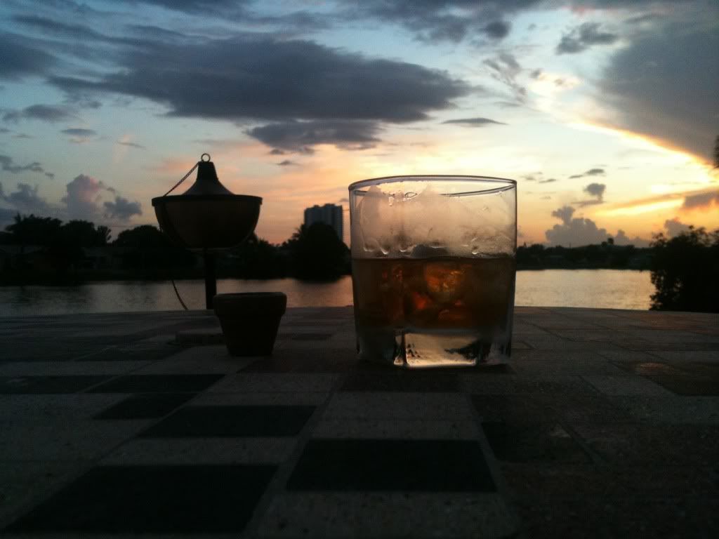 [Linked Image from i1010.photobucket.com]